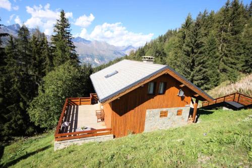 Chalet Camomille - Confortable chalet dans un quartier calme avec une vue imprenable sur la vallée et le Mont Blanc MAE-0967