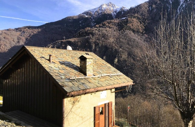 Chalet 'Casa al Pozzo' with mountain view