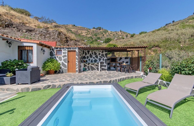 Chalet 'Casa Abuela Fela' with Mountain View, Private Pool & Wi-Fi