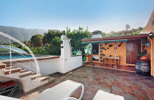 Chalet 'Eco Con Vistas Al Teide' with Sea View, Wi-Fi and Air Conditioning