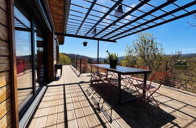 Chalet familial à Lodève avec jardin