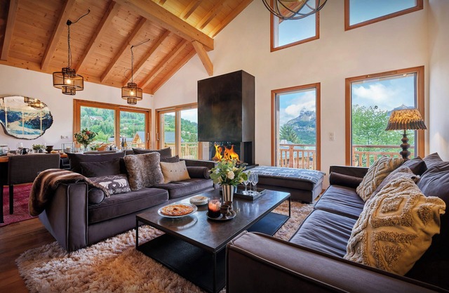 Chalet Etoile Nordique - all year mountain break for 10 - OVO Network