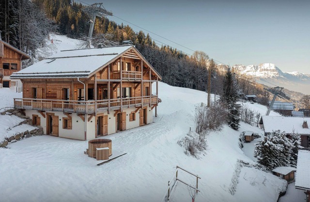 Chalet Piccolo - ski holiday with spa (max 10 adults) - OVO Network