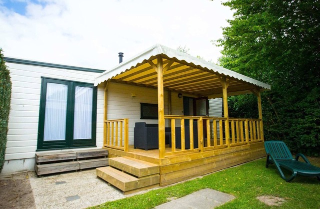 Chalet in Duinhoeve With Van Gogh Style