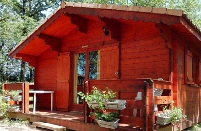 CHALET KNOWS THE CHARM OF ALL WOOD SPACIOUS STAY