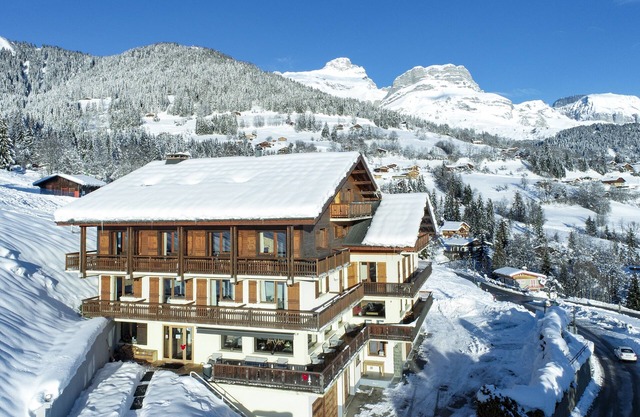 Chalet Les Rhodos - sleeps 60 - Facing Mont Blanc in Cordon