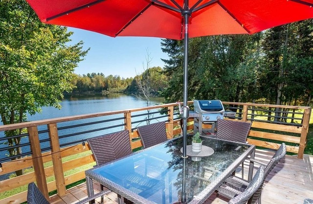 Chalet Lilo! Relaxation guaranteed on the edge of a lake CITQ 311203