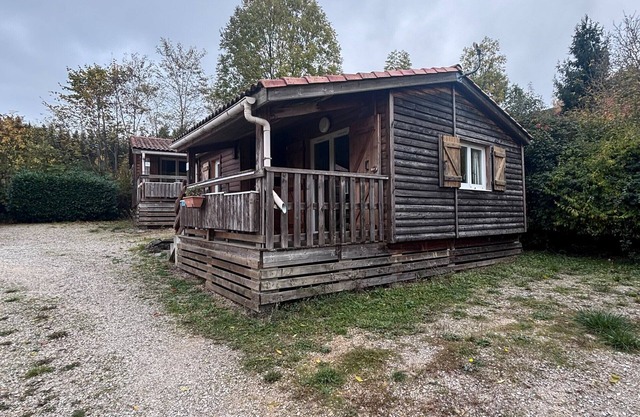 Chalet 'Montana 5 4 Pers' with Mountain View, Shared Pool and Wi-Fi