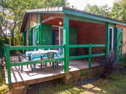Chalet pour 6 personnes avec Terrasse à Naucelle - API-1-52-434