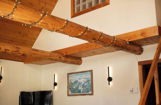 Chalet Schuss - A Classic Canadian Cabin at Apex Mountain