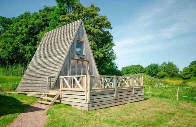 Chalet Tipi Pour 4 Personnes : un Chalet Insolite Pour un Séjour en Normandie !