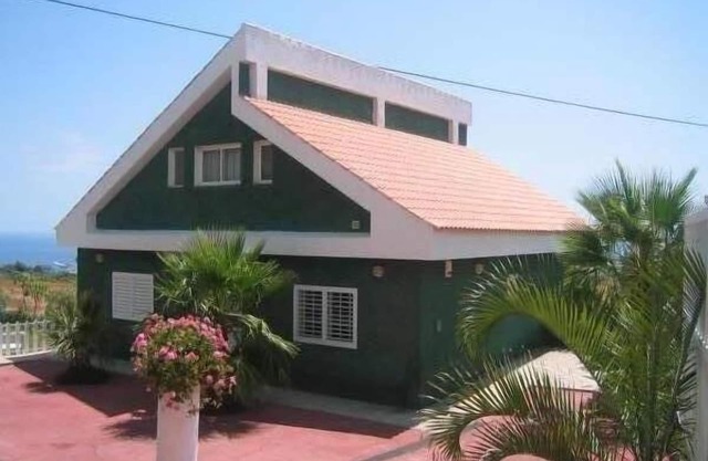 Chalet with pool in Candelaria