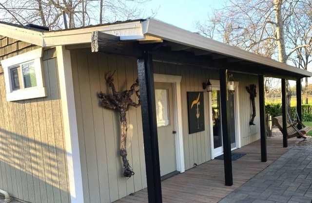 Chalk Hill Cottage Wine Country Getaway/Quiet Vineyard View