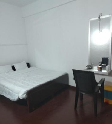 Chandima Guest House and Walkers Pub
