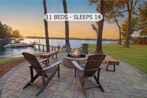 Channel Marker Exclusive Lakefront Home wHot Tub Custom Bunk Room Dock Optional Boat Rental 1418