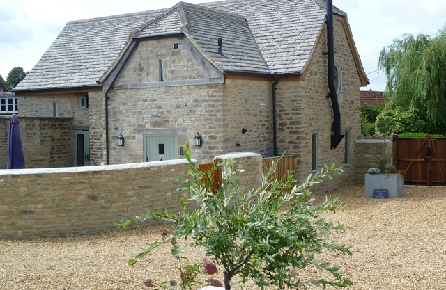 Character 16th Century Barn -Gym and Games Room
