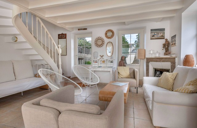 Character house at 100 meters from the beach