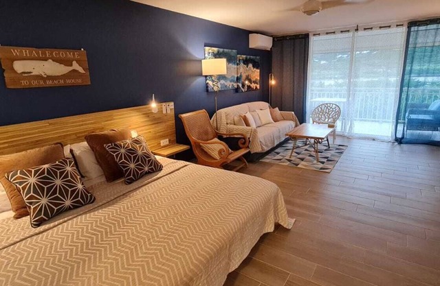 Charm and sea, large studio designed by architect