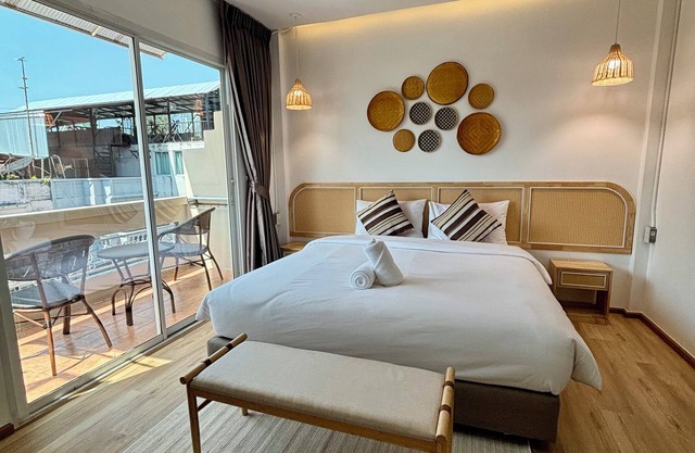 Charm Hostel at Pratumnak