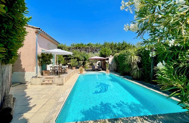 Charmante Maison Provençale Avec Belle Piscine !