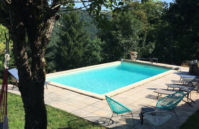 Charming character house with large garden and swimming pool. Maximum 9 people
