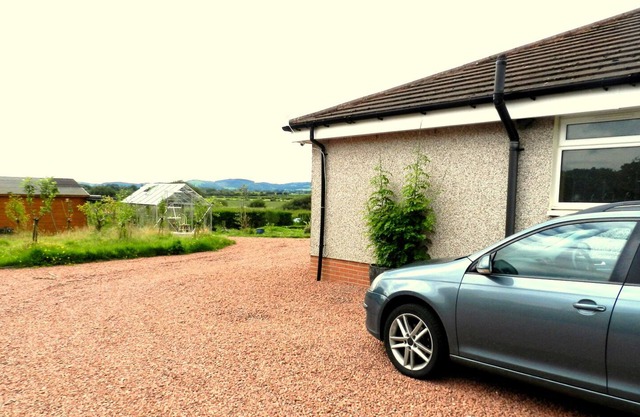 Charming 1-bedroom apartment in fantastic Dumfries with WiFi stunning views