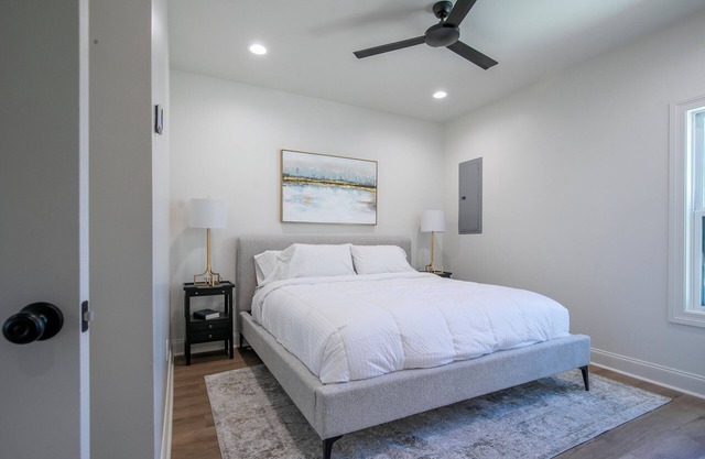 Charming 1-bedroom condo in wonderful Oxford one mile from Ole Miss campus