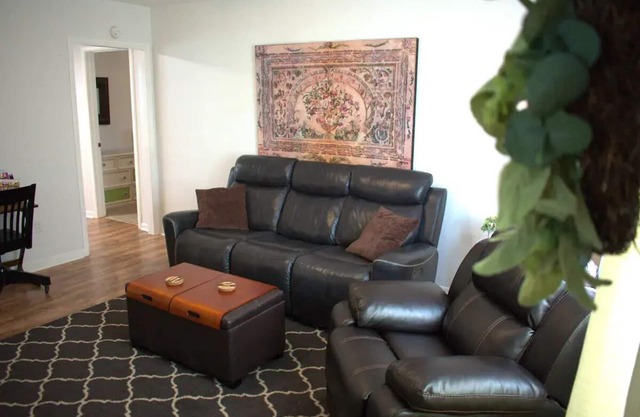 Charming 1-bedroom flat in lovely Corning