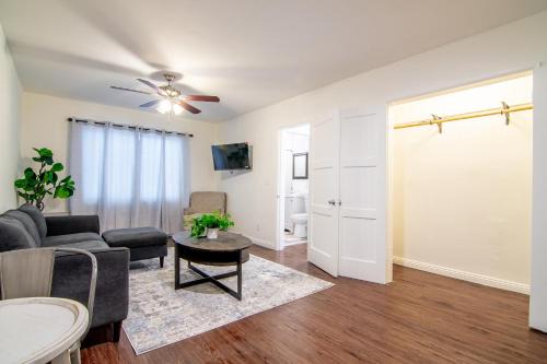 Charming 1-Bedroom Near Beverly Hills & Pico Dining