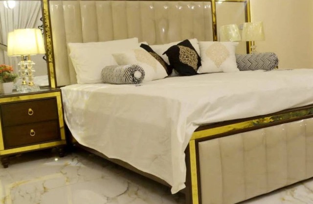 Charming 1 Bedroom with Private Bath in Clifton. Karachi.