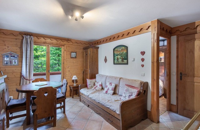 Charming 1-BR Apartment in Méribel with Free Pool, Sauna & Hammam Access