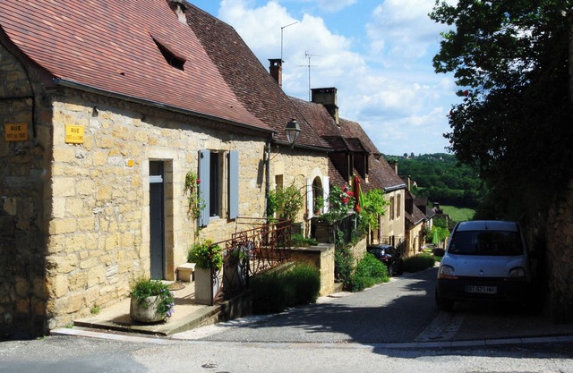 Charming 15th Century 3 Bedroom Stone Cottage