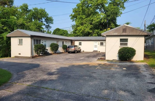 Charming 1BR Efficiency Apt Near TTU & Downtown