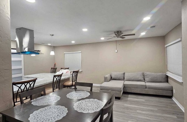 Charming 1BR Retreat in Historic Downtown Lake City