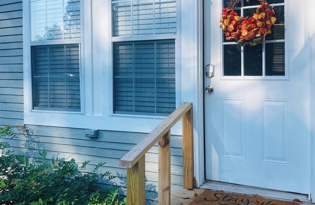 Charming 2 bed 2 bath urban cottage near Historic Downtown Jonesboro