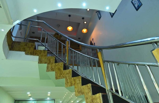Charming 2-bedroom apartment in enchanting Visakhapatnam with WiFi, AC