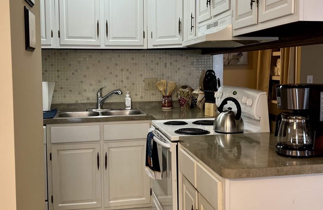 Charming 2 Bedroom 1 Bath First Floor Ranch Condo