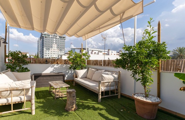 Charming 2 Bedroom Apartment with Private Roof Top in the Heart of Seville