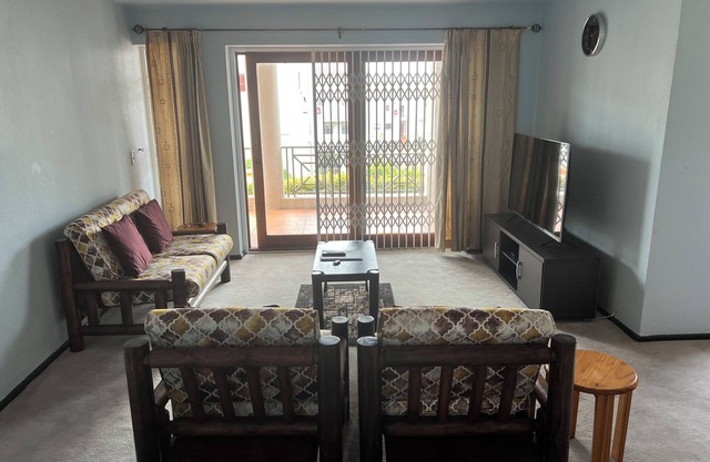 Charming 2-bedroom apartment in enchanting Sandton with WiFi