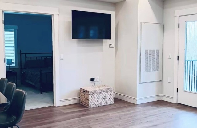 Charming 2 bedroom apartment with WiFi, fitness room in fabulous London