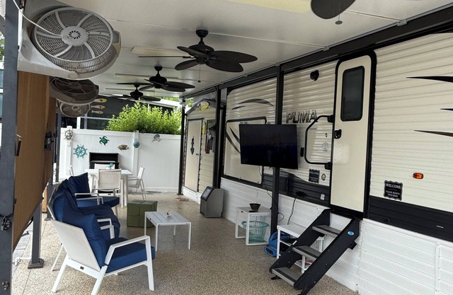 Charming 2-bedroom campground in Key Largo with AC