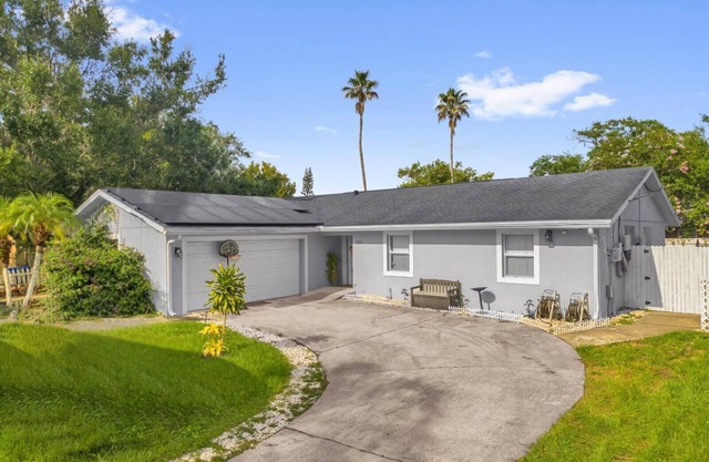 Charming 2-bedroom house with WiFi, AC in brilliant Kissimmee