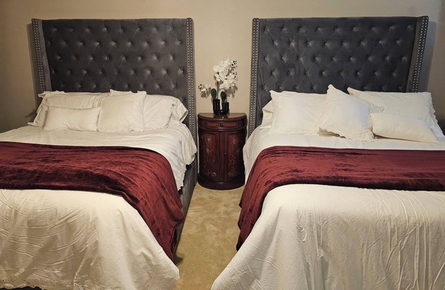Charming 2-bedroom house, with Coworking space, AC, WiFi in welcoming Richmond