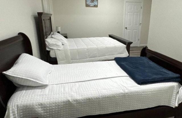Charming 2-bedroom house in marvelous Denver with AC, WiFi