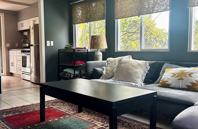 Charming 2-bedroom rental in lovely San Diego Hillcrest area with AC