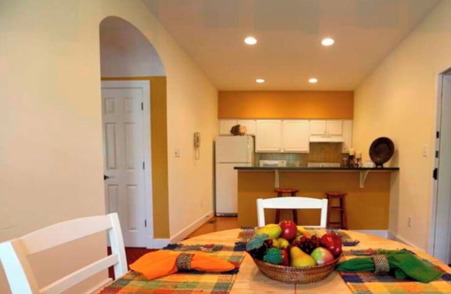 Charming 2 bedroom Cottage in scenic Williamsburg!