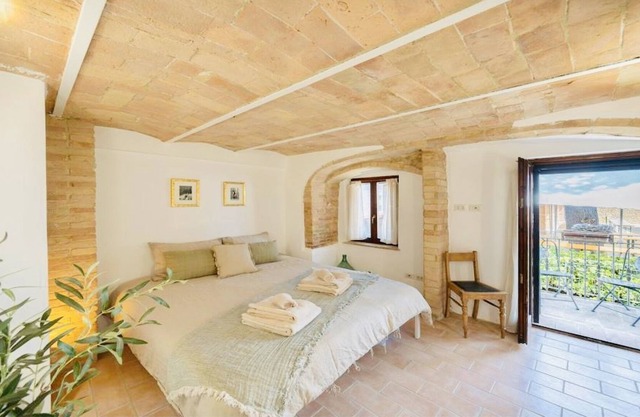 Charming 2BR in Umbria, between Florence & Rome