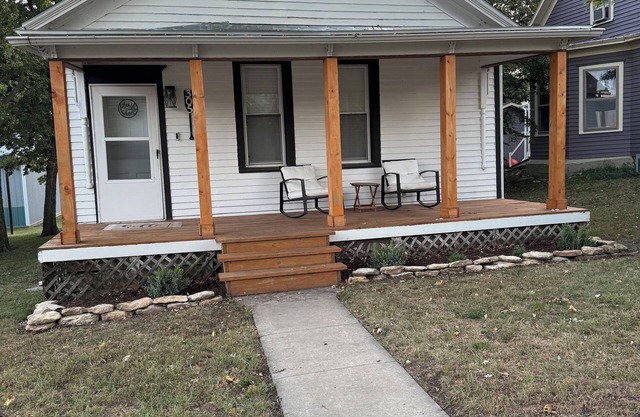 Charming 3-bedroom house in Wakefield with AC