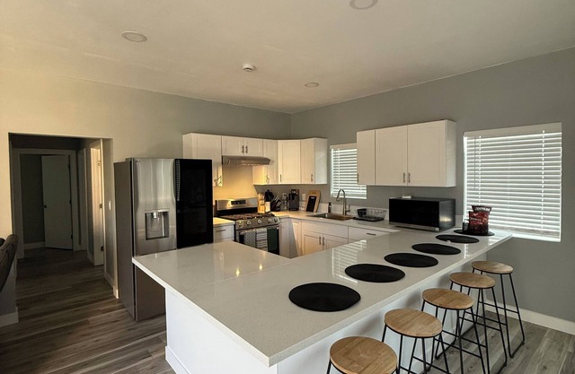 Charming 3-bedroom house in wonderful Redlands with AC, WiFi