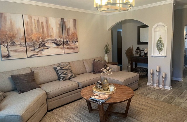 Charming 3-bedroom house in Seminole near Madeira Beach centrally located